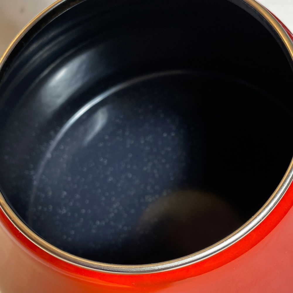 Le Creuset Red Ombré Whistling Enamel Tea Kettle - Picture 12 of 14